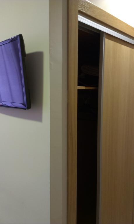 Hostal Bisbal Only Adults No Ac Valencia Bilik gambar