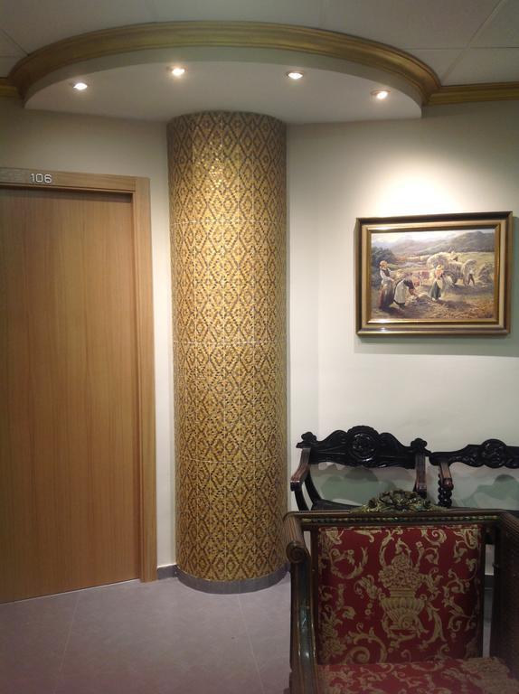 Hostal Bisbal Only Adults No Ac Valencia Luaran gambar